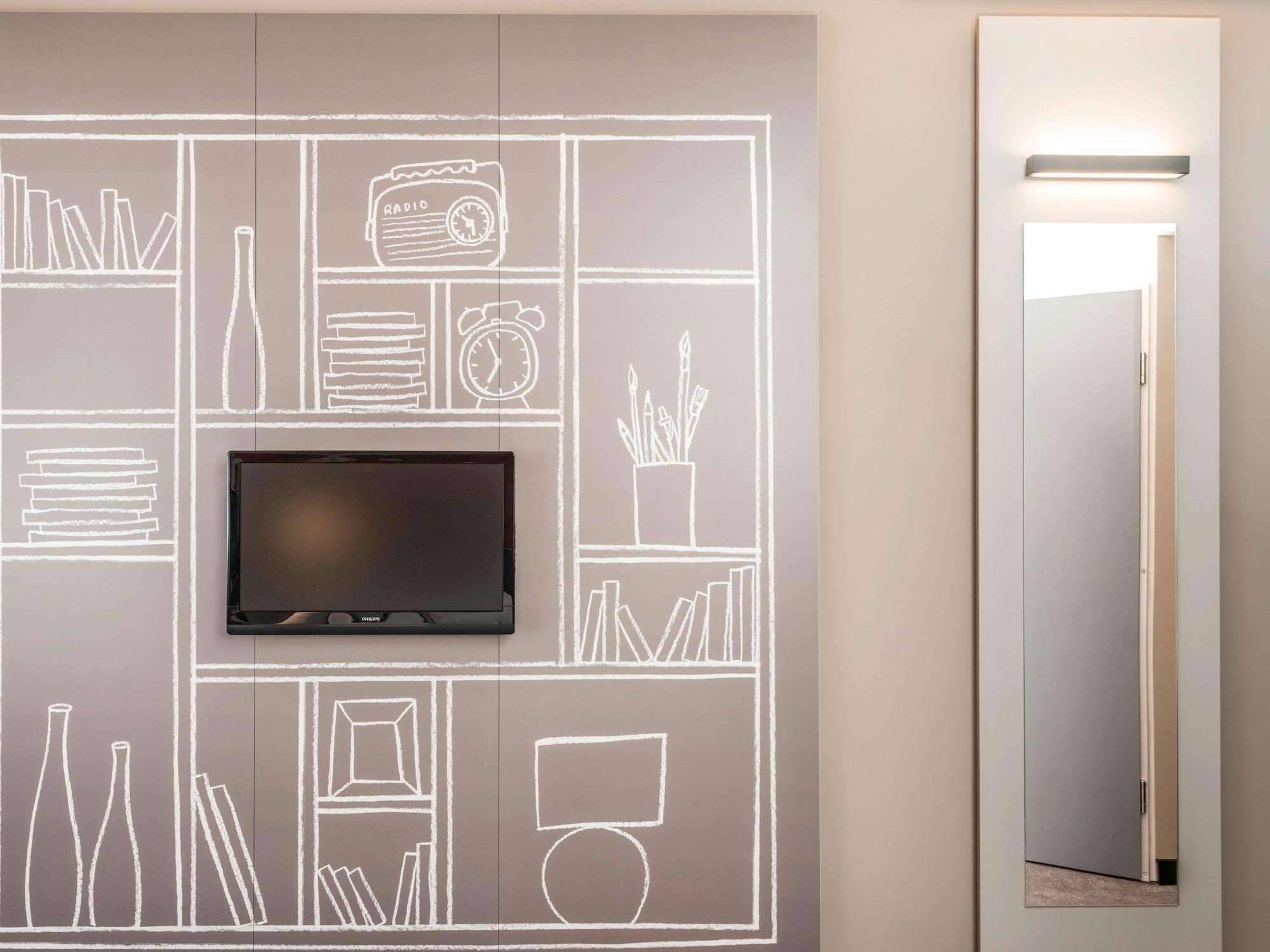 ホテル Ibis Carcassonne Est La Cite エクステリア 写真