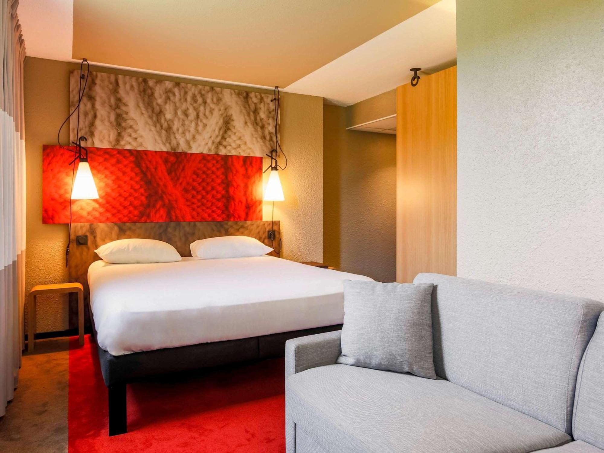 ホテル Ibis Carcassonne Est La Cite エクステリア 写真